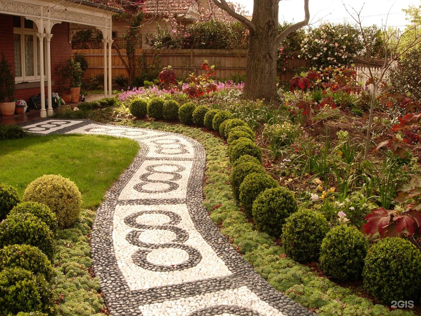 Erd Şahinoğulları 55 İnşaat, Ankara İnşaat, inşaat sektörü, anahtar teslim projeler, köy evleri projeleri, villa projeleri, organize sanayi projeleri, tadilat, çatı işçiliği, duvar işçiliği, kalıp işçiliği, demir işçiliği, yağmur iniş olukları, fabrika soketleri, bahçe düzenlemesi, peyzaj, müşteri memnuniyeti, kaliteli hizmet, yenilikçi çözümler, güvenilir inşaat firması, çevreye duyarlılık, sektörel tecrübe, inşaat projeleri, sürdürülebilir inşaat, profesyonel inşaat hizmetleri.